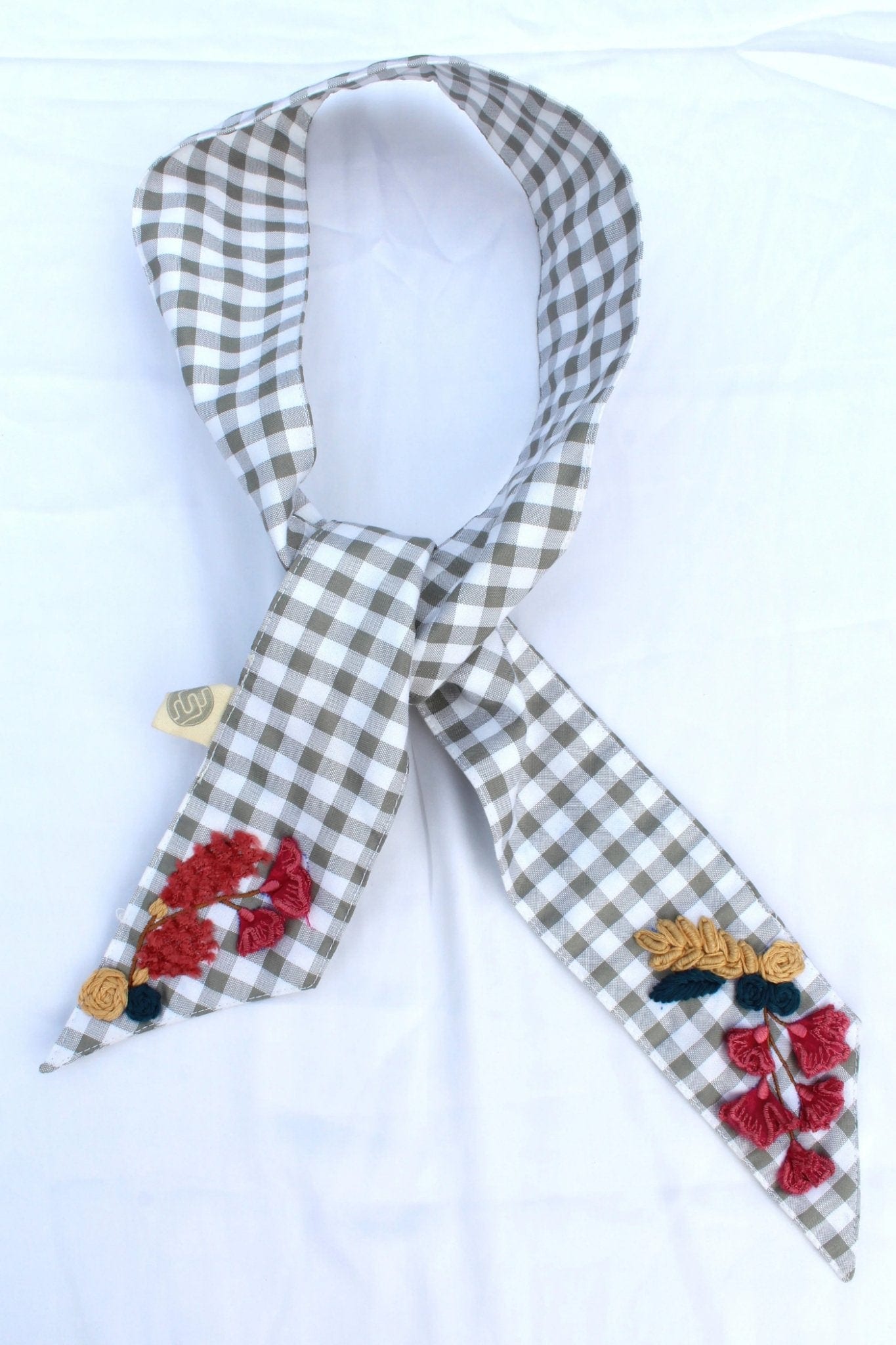 Piha Hairtie - Ted Ferde
